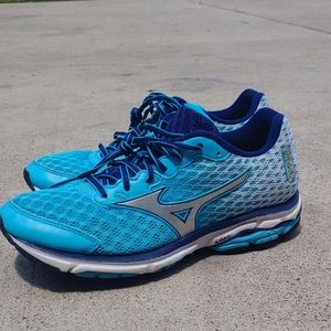 Mizuno running shoes